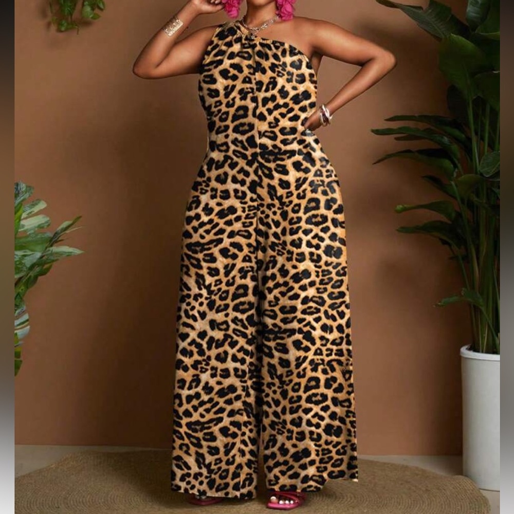 Plus Size Women Leopard Printed Wide Leg Jumpsuit